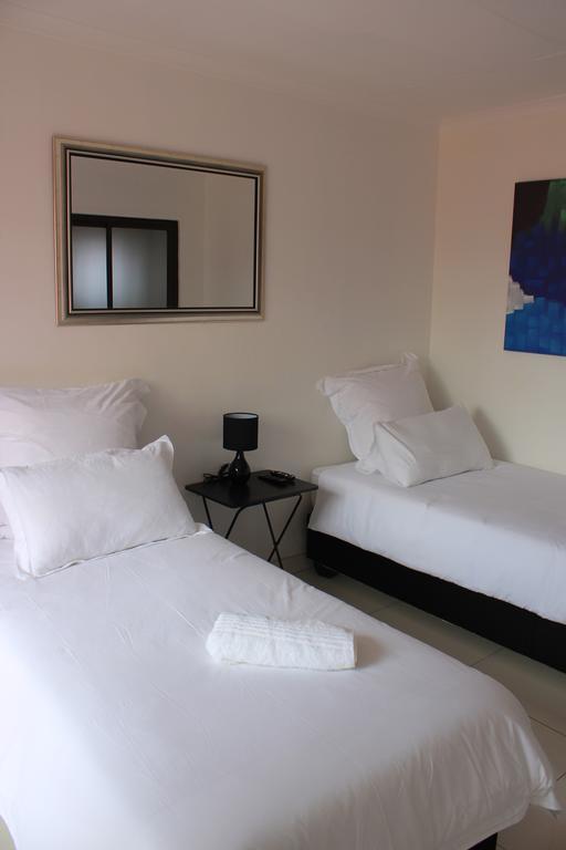 Niilo'S Guesthouse Rundu Exterior photo