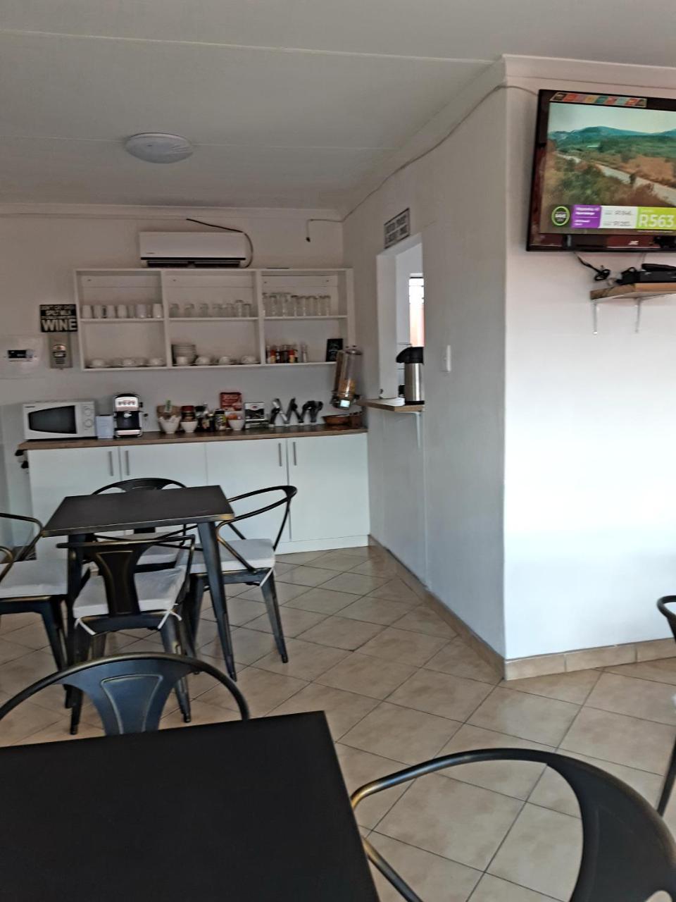 Niilo'S Guesthouse Rundu Exterior photo